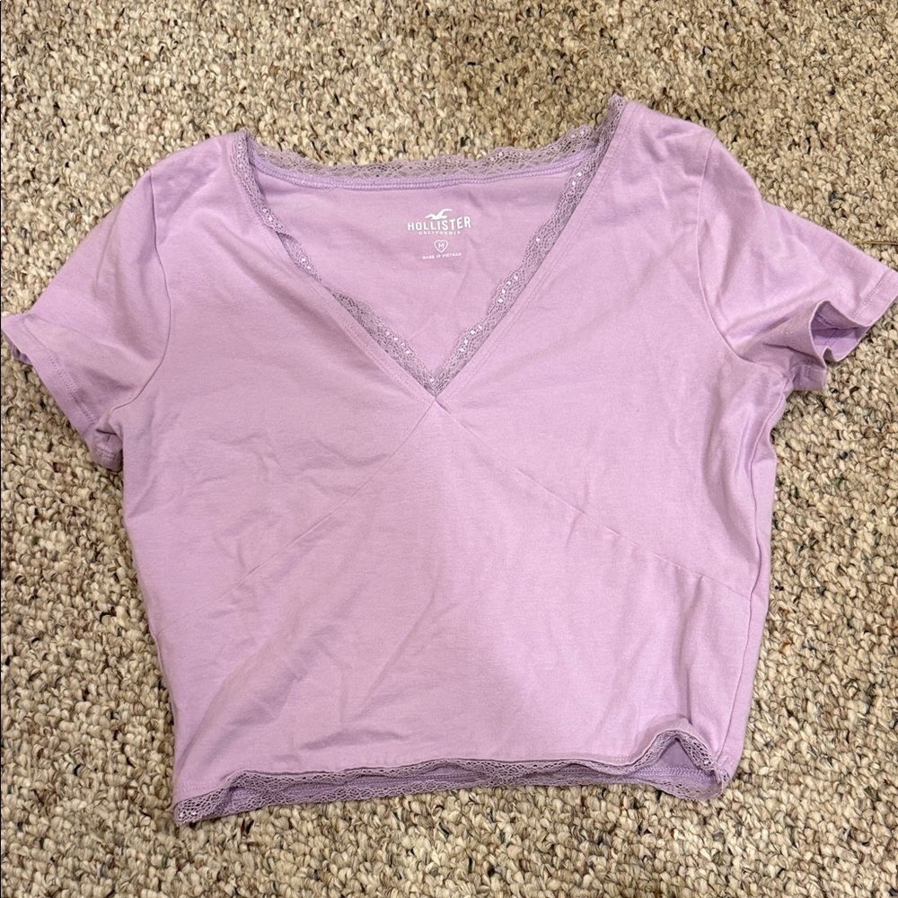 Hollister Women's Light Purple Lace Trim Crop Top